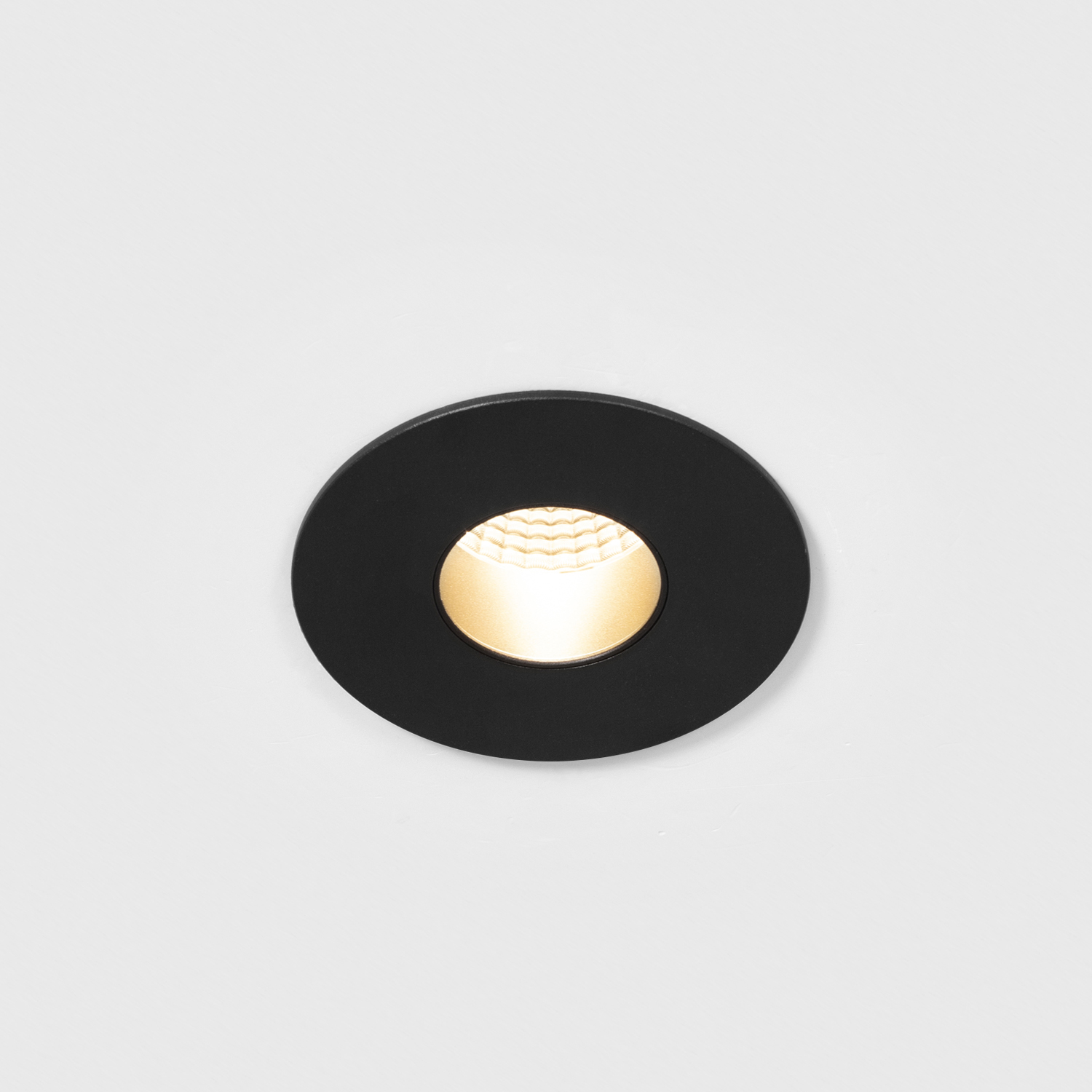 Fuoco Pinhole black-cover
